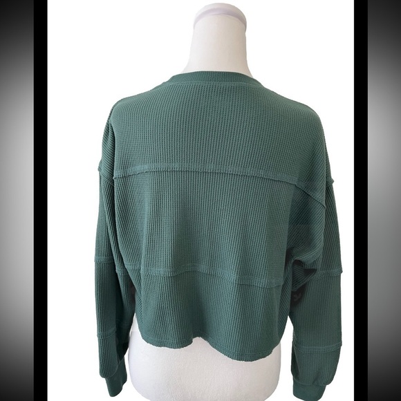 Hollister Must Have Collection Green Thermal Oversized Crop Top XS - Picture 3 of 6